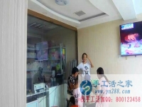 全國哪里有沒有外發(fā)手工兼職的，活手工活之家代理商正在認真做手工活：