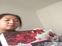 北京昌平李女士在家做兼職手工串珠繡，掙錢持家兩不誤