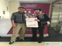 在家能做的兼職，邢臺(tái)理發(fā)店老板前來(lái)手工活之家做串珠加工外發(fā)