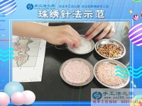 雙11買買買！做手工活串珠賺賺賺！邯鄲馬女士下班后在家賺錢增收的方法