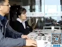 手工活加工每周五及時(shí)結(jié)算加工費(fèi)，一家三口實(shí)地考察了解