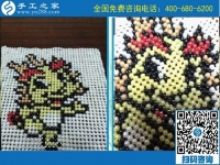 手工活在家加工對(duì)家庭婦女很重要，四川綿陽(yáng)彭女士靠珠繡外放手工活足不出戶(hù)有收入