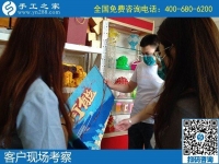 每周結(jié)算一次加工費(fèi)，做手工活能及時(shí)收到錢