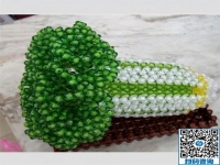 在家做手工活串珠子，環(huán)保干凈安全又放心