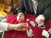 尋找可以在家加工的手工活，朋友推薦手工之家