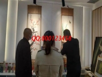 完全是用空閑時間，她這樣在家做珠繡外發(fā)手工活，收入不錯