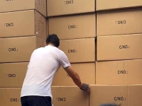 一起行動，相互合作，達(dá)成目標(biāo)！------記手工之家材料倉庫備貨有感