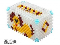 兼顧得好，忙于做珠繡串珠手工活也不耽誤干農(nóng)活