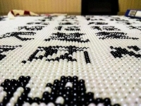 遠(yuǎn)離無獨(dú)立經(jīng)濟(jì)來源的生活，靠這份可以寄到家做的手工活