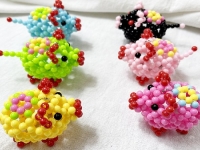  漂亮的串珠手工藝品，夏日的一抹小清新！