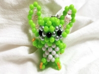 經(jīng)朋友介紹結(jié)識(shí)手工之家，我天天得在家做串珠手工活掙錢(qián)