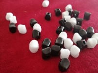 在家做這份珠繡串珠加工手工活，每周五都可以領(lǐng)取加工費(fèi)